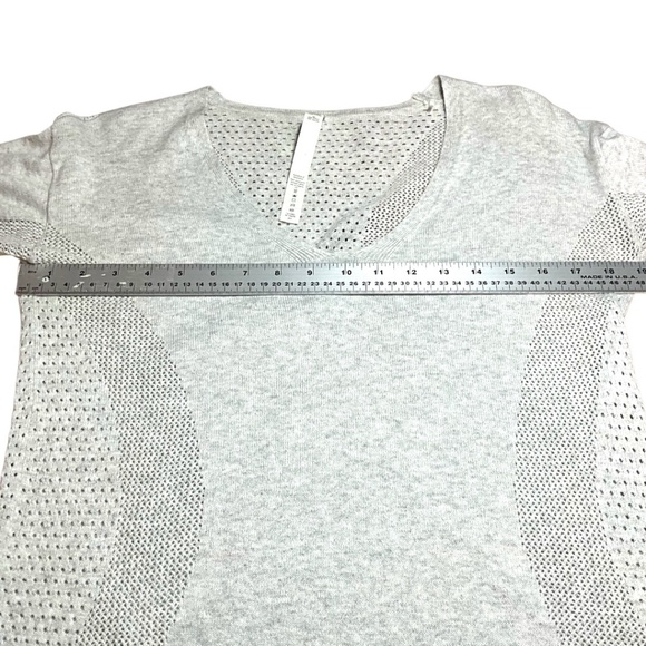 LULULEMON ATHLETICA Still Movement Long Sleeve Sweater Heathered Nimbus Grey 4 - Picture 6 of 10